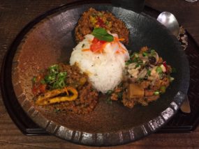 旧ヤム邸シモキタ荘10月のカレーぜんがけ