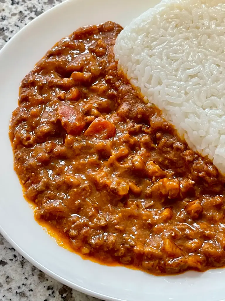 十勝牛キーマカレー 盛り付け例